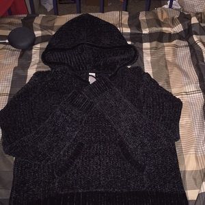 Hooded sweater